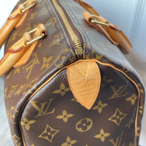 LV Speedy 30 handbag. Gently used… includes dust bag - Picture 2 of 10